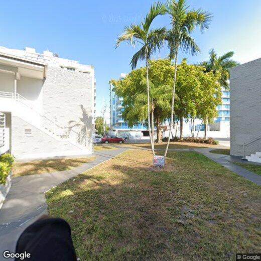 Foto principal - 9200 E Bay Harbor Dr