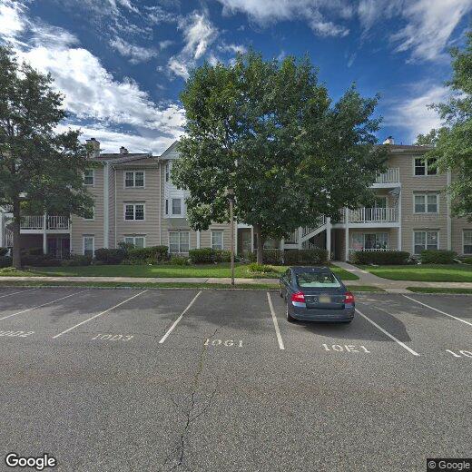 Primary Photo - 321 Linden St