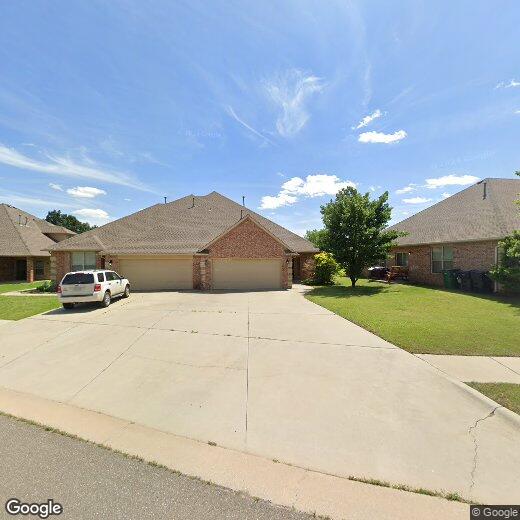 11410 NW 121st Pl, Yukon, OK 73099 Townhome Rentals in Yukon OK