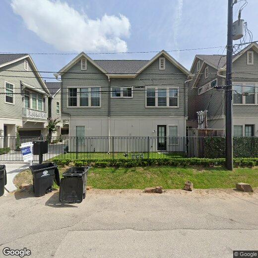 Primary Photo - 2105 Naomi St