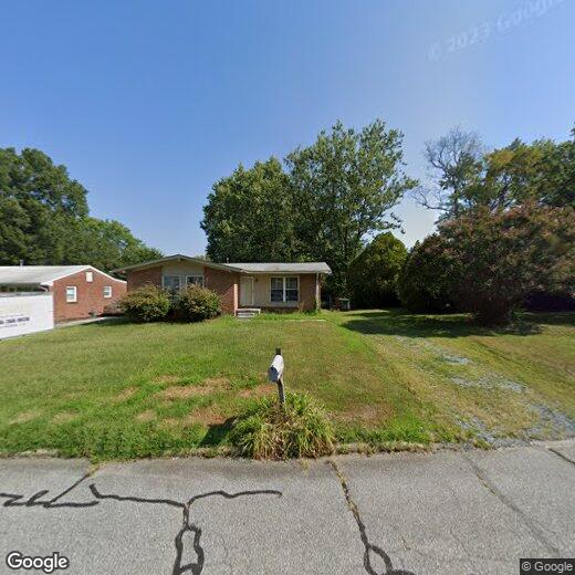 Primary Photo - ***3 BR Brick Home Located in Woodmere Off...