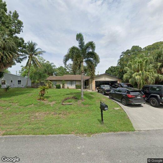 Foto principal - 385 NW Broadview St