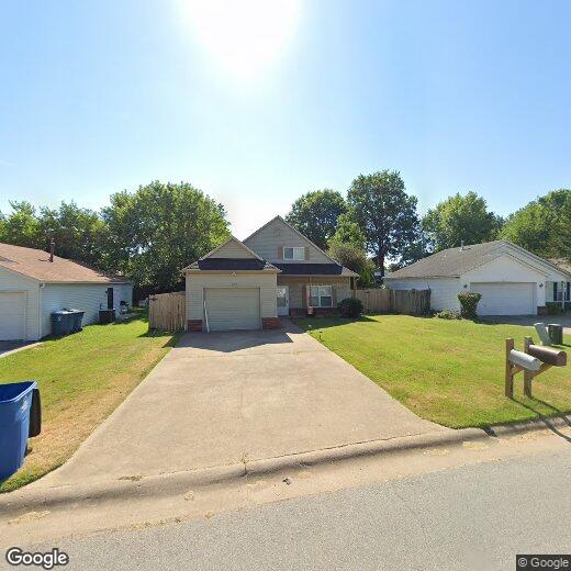 Primary Photo - 209 Parkcrest Dr