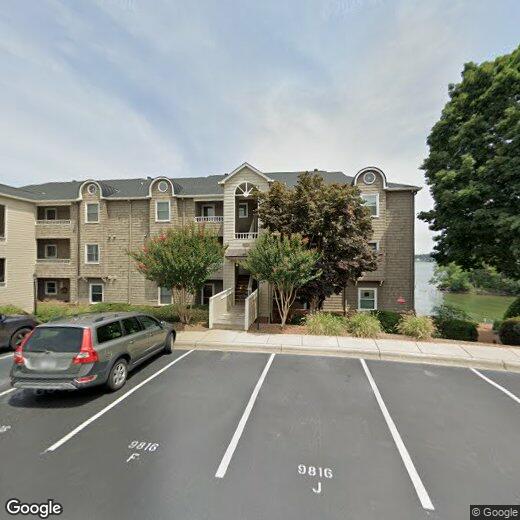 Foto principal - 2 br, 2 bath House - 9816 Emerald Point Dr...