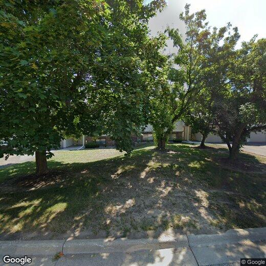 Primary Photo - 4252 Magnolia Ln N