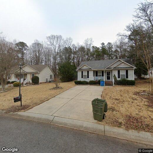 Primary Photo - Just renovated, Spacious home in great For...