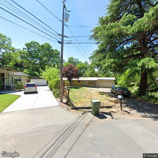 Primary Photo - 811 Rosewood Ct