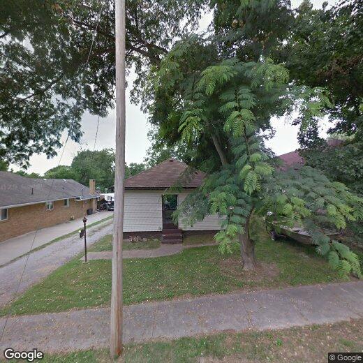 Primary Photo - 1705 E Poplar St