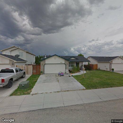 Foto principal - 13529 W Hazelnut St