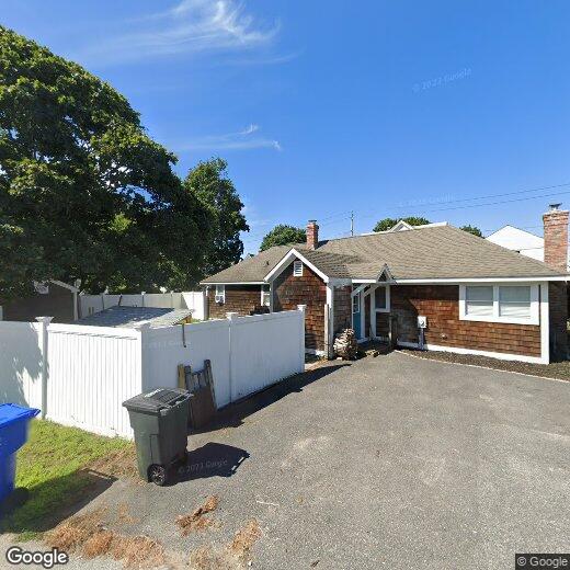 Primary Photo - 86 Bluff St