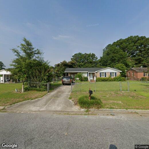 Foto principal - 109 Oak Grove Ave