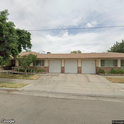Primary Photo - 2502 N Thesta St