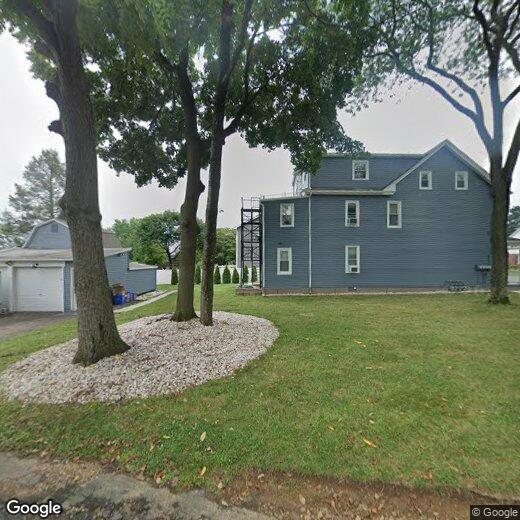 Primary Photo - 1462 Main St