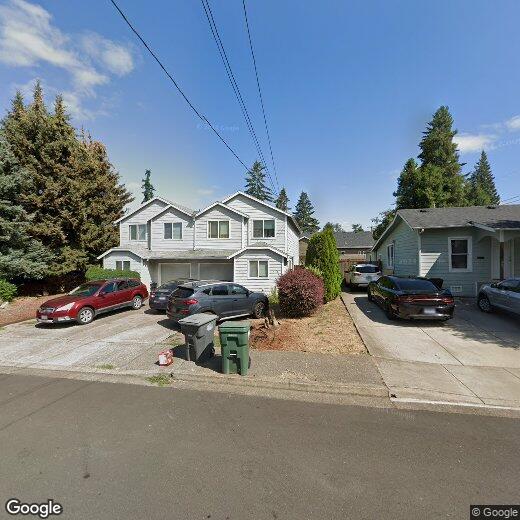 Primary Photo - 3 Bedroom, 1 1/2 bath townhouse in Hillsboro