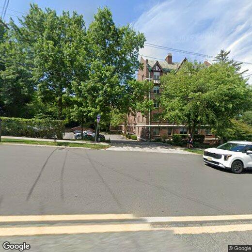 100 E Palisade Ave Unit B1, Englewood, NJ 07631 Room for Rent in