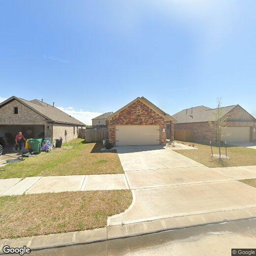Foto principal - 2335 Spring Hollow Dr