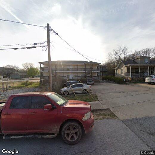 261 Lewis Unit 2, Fayetteville, AR 72701 Room for Rent in