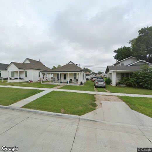 210 E 2nd St, Hoisington, KS 67544 House Rental in Hoisington, KS