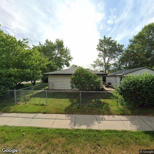 Primary Photo - Charming 3-Bed Home