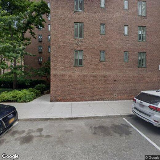 Primary Photo - E 20th St