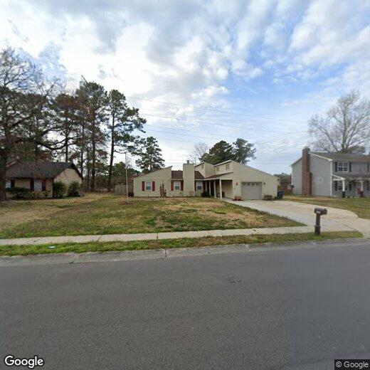 Primary Photo - 131 Silver Leaf Dr