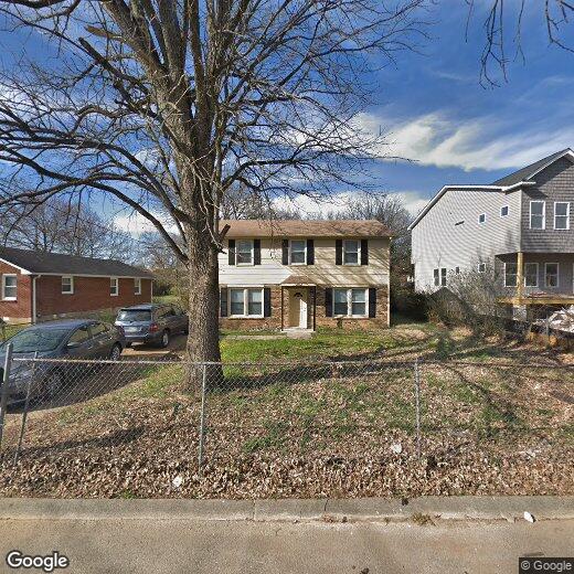 Foto principal - Spacious 4 Bed, 1.5 Bath Home with Fenced ...