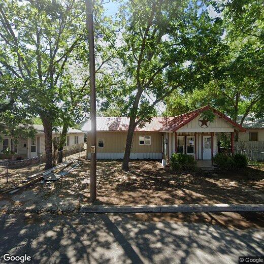 835 Robinson Ave, Kerrville, TX 78028 House for Rent in Kerrville, TX