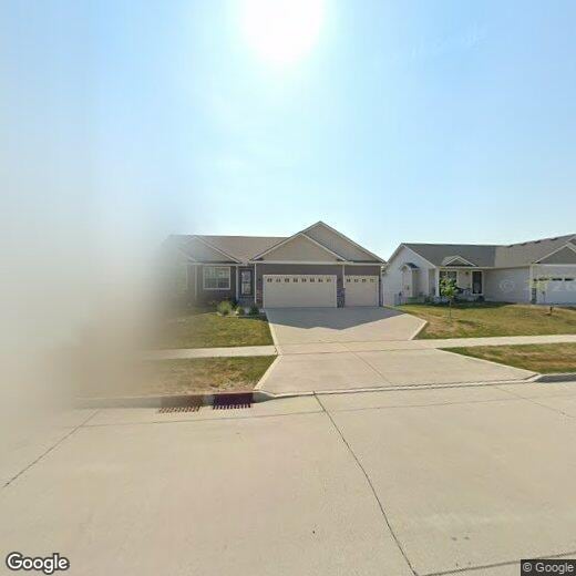 2308 SE Sydney Ln, Waukee, IA 50263 Townhome Rentals in Waukee IA