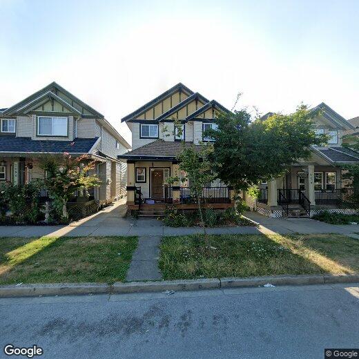 Photo principale - 7084-144A 144A St