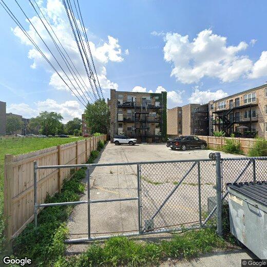 Foto principal - Spacious 4 Bedroom/ 2 Bath Unit