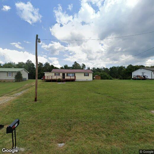 Primary Photo - Large Yard 3 Bedroom House