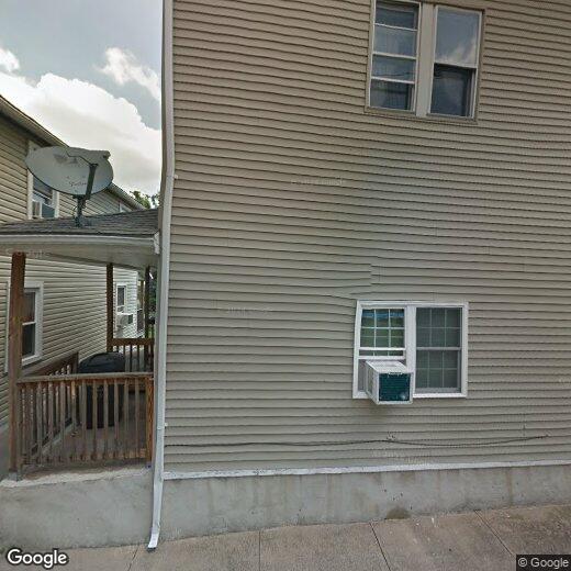 52 W Broad St Unit 2nd Fl, Nanticoke, PA 18634 Room for Rent in