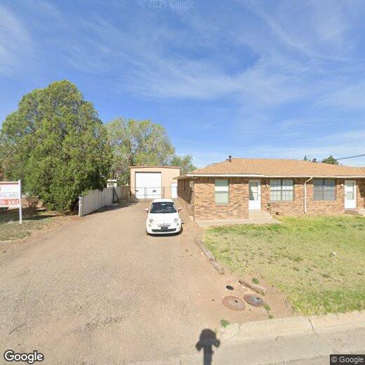 Primary Photo - 302 S Avenue I
