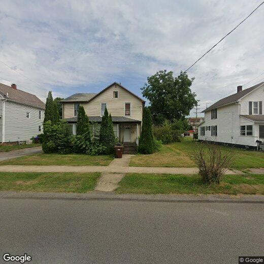 Foto principal - 233 E Pine St