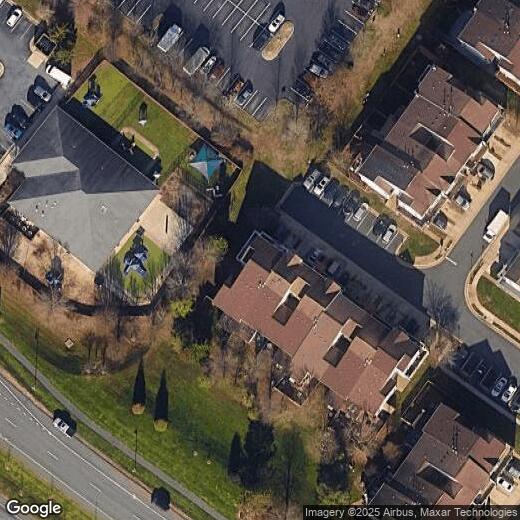 Primary Photo - 44132 Shady Glen Ter