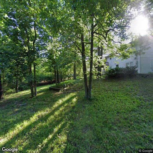 Primary Photo - 201 Lakeview Dr