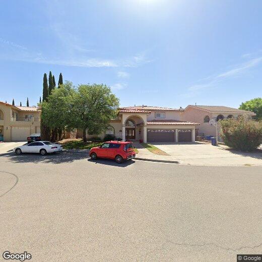 Primary Photo - 2120 Greenlee Dr