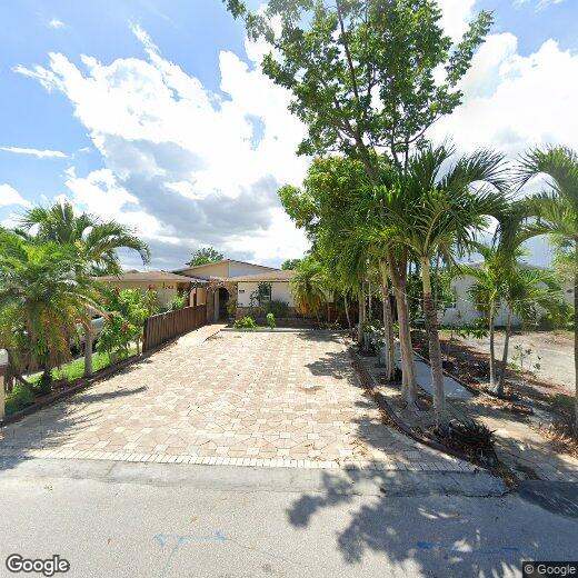 Foto principal - 5741 SW 24th Ave
