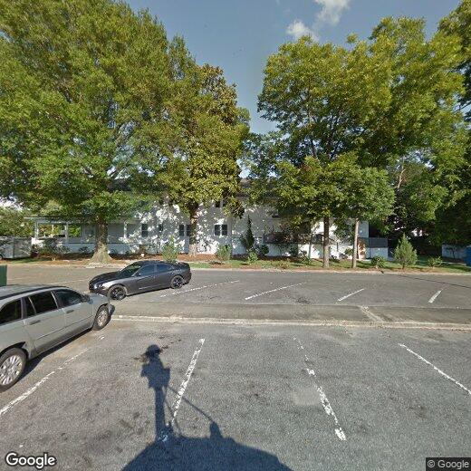 Foto principal - 121 E 2nd St