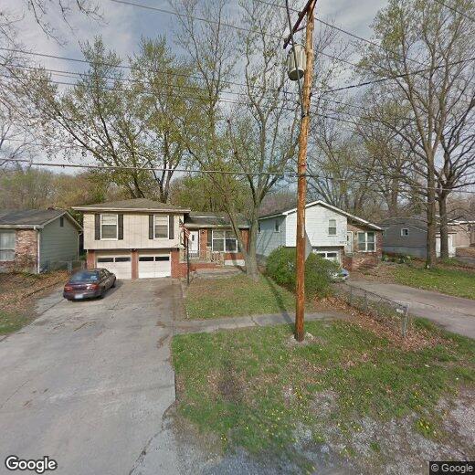 Primary Photo - 3628 NE Antioch Rd