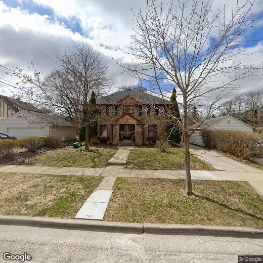 8421 Hillcrest Dr, Wauwatosa, WI 53226 Townhome Rentals in Wauwatosa