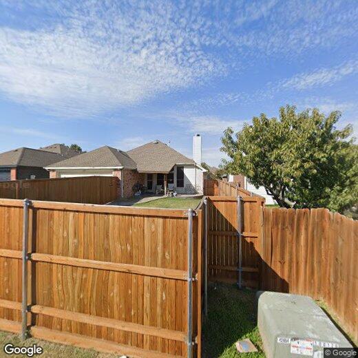 Foto principal - 6257 Dark Forest Dr