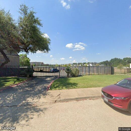 Foto principal - 7730 Meadow Park Dr