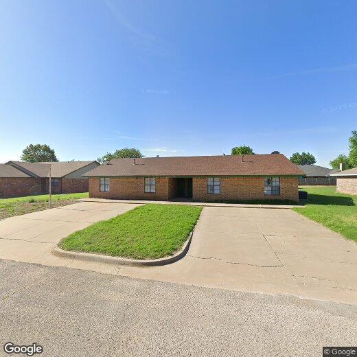 2020 Berry Ave, Weatherford, OK 73096 Townhome Rentals in Weatherford