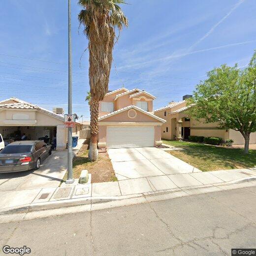 Primary Photo - Great 4 bedroom