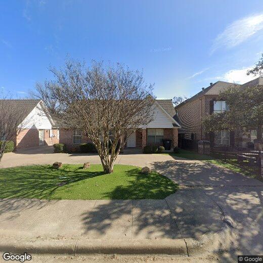 Foto principal - 3233 S University Dr