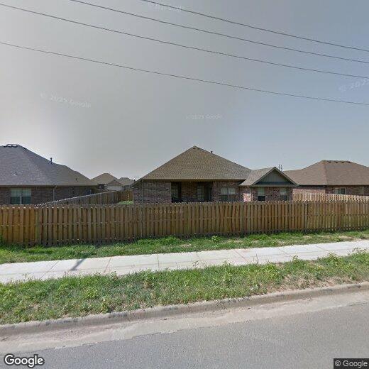 Primary Photo - 3800 SW High Point Ave