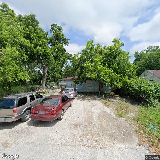 Primary Photo - 3505 Bain St