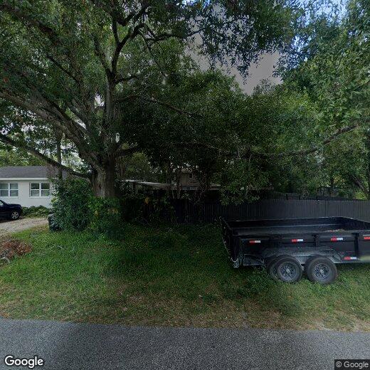 Foto principal - BEAUTIFUL Fully Fenced in Home For Rent in...