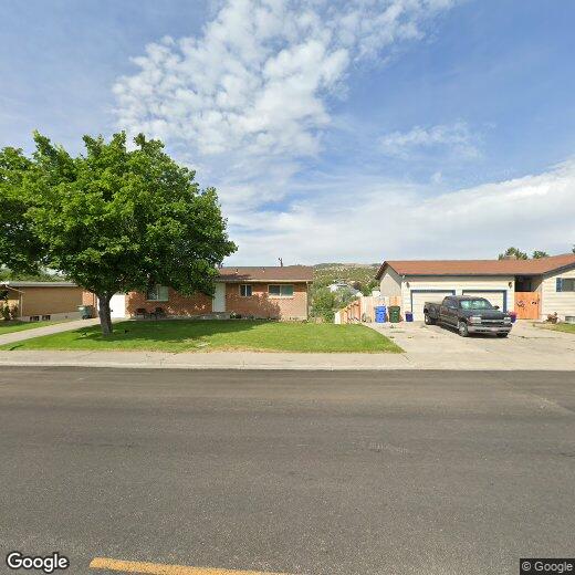 Primary Photo - 2022 Monte Vista Dr